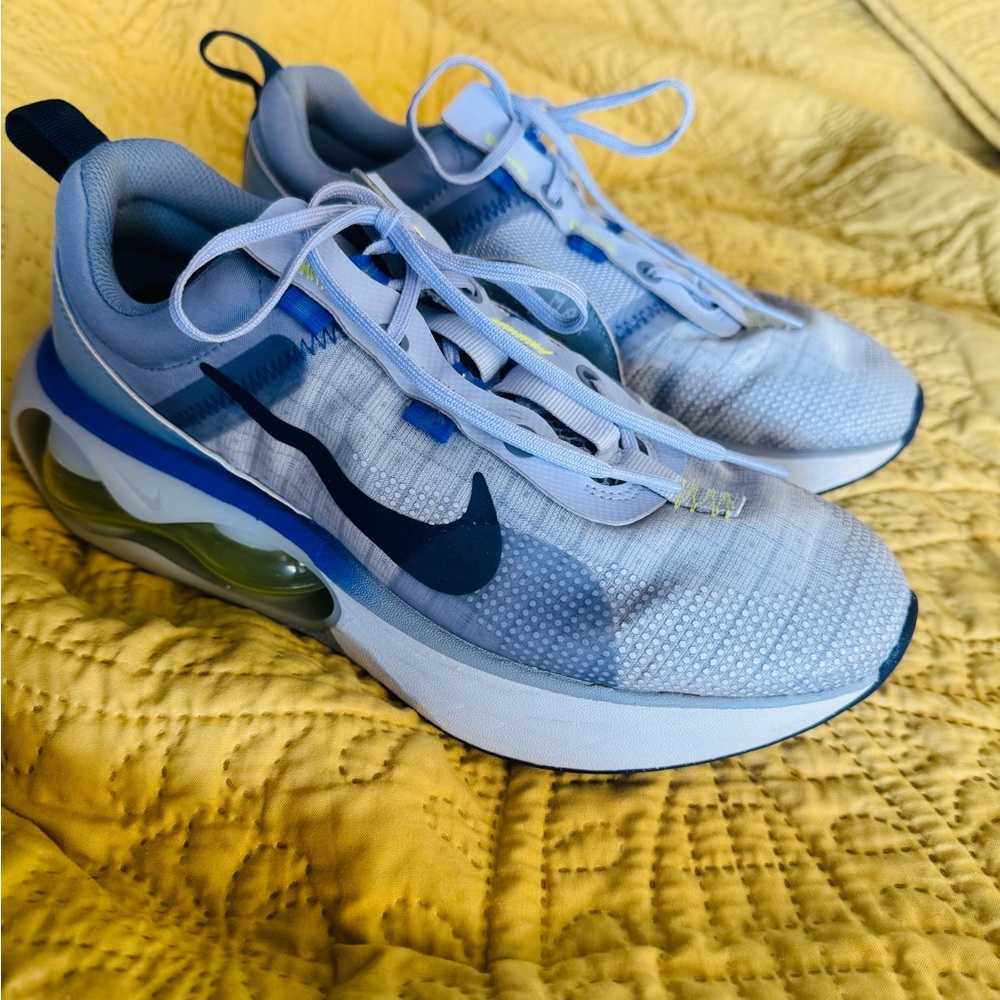 NIKE Women AIR MAX 2021 Gray and Blue Sneakers with Breathable Design
